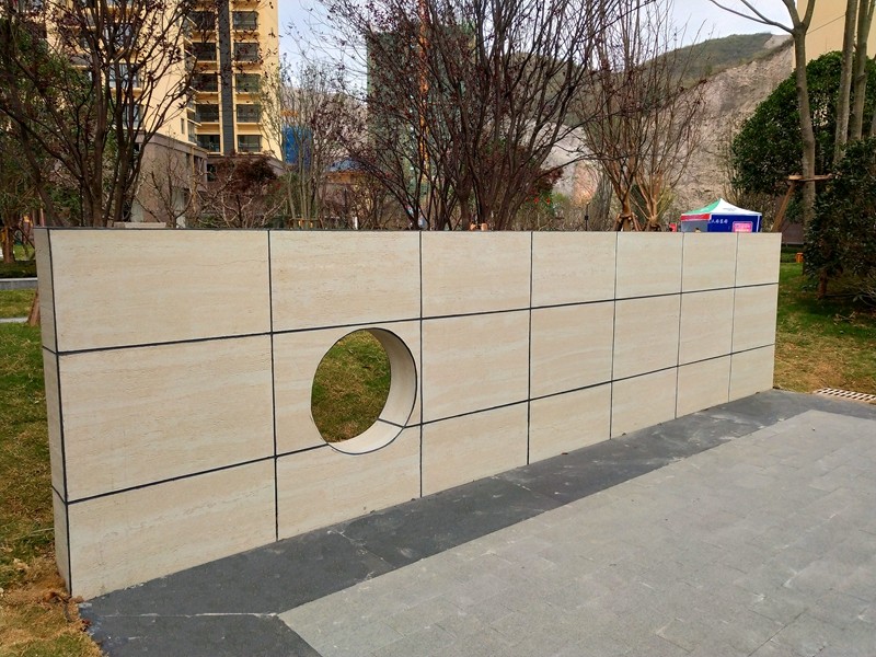 贵州凯里畅达国际广场洞石装饰一角